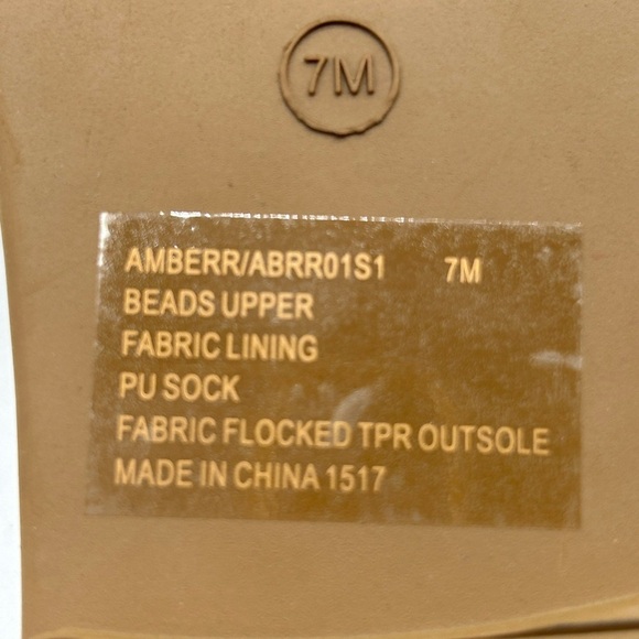 Steve Madden Beaded Sandals Women’s Size 7M Faux Pearl Vegan Bridal Flats NWOB - Picture 9 of 9